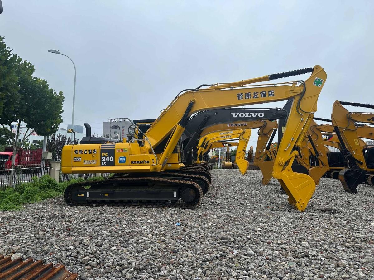 Used Komatsu PC240LC-8 Crawler Excavator for Sale