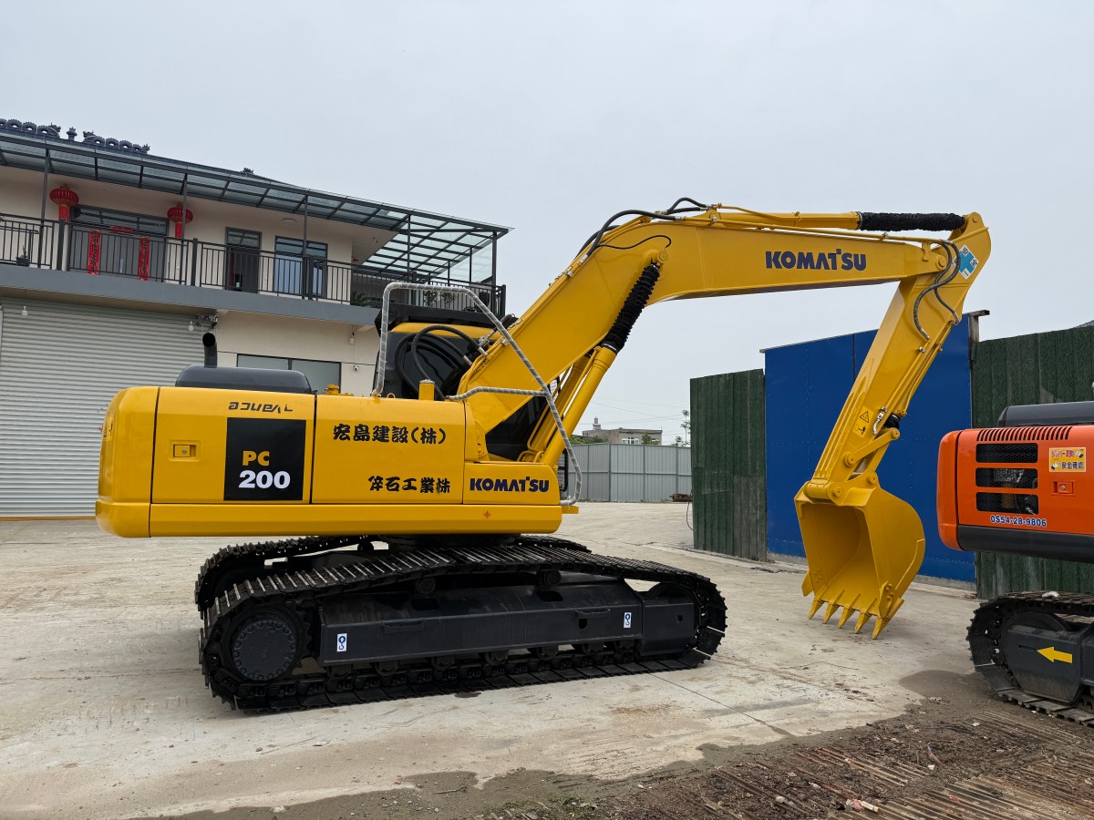 Used Komatsu PC200-8 Crawler Excavator for Sale - 图片 2