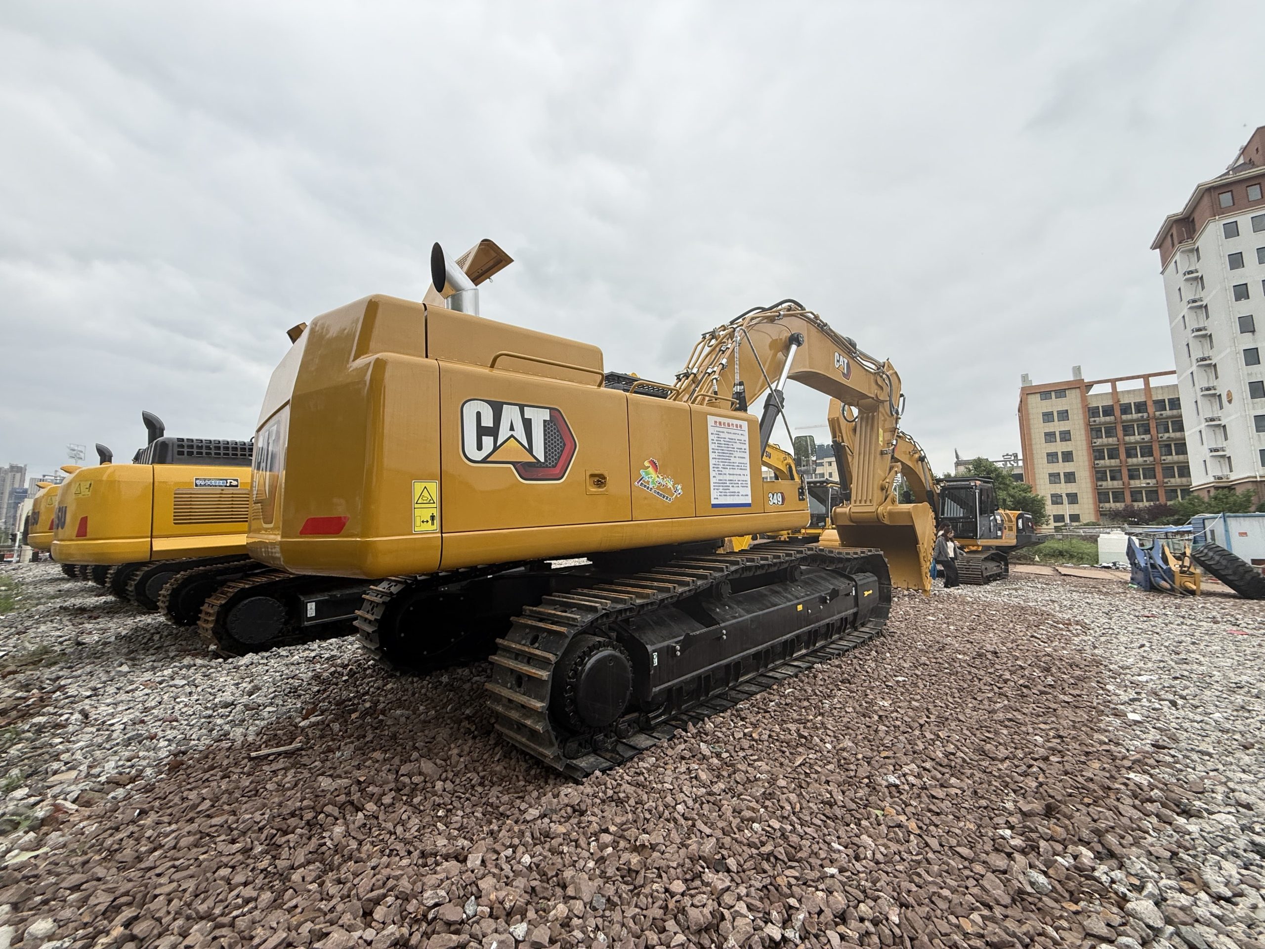 Used CAT 349 excavator rear and counterweight detail - YIHUI Machinery