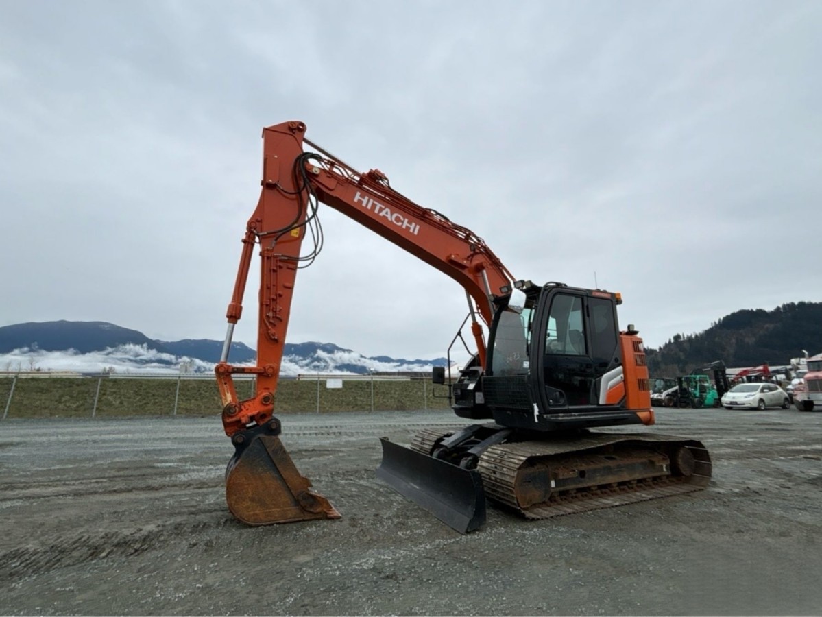 Used Hitachi ZX135 Crawler Excavator for Sale - 图片 3