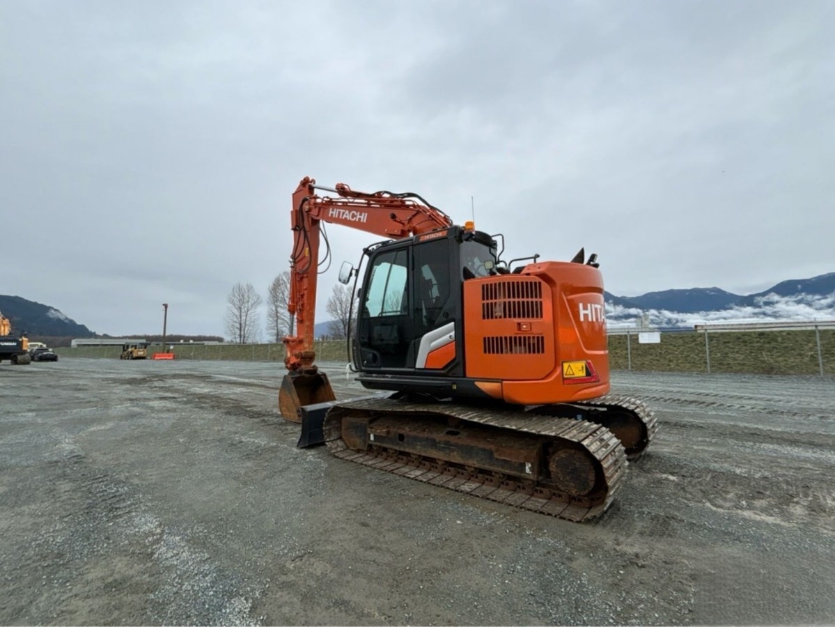 Used Hitachi ZX135 Crawler Excavator for Sale - 图片 2