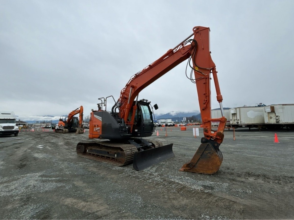 Used Hitachi ZX135 Crawler Excavator for Sale - 图片 5