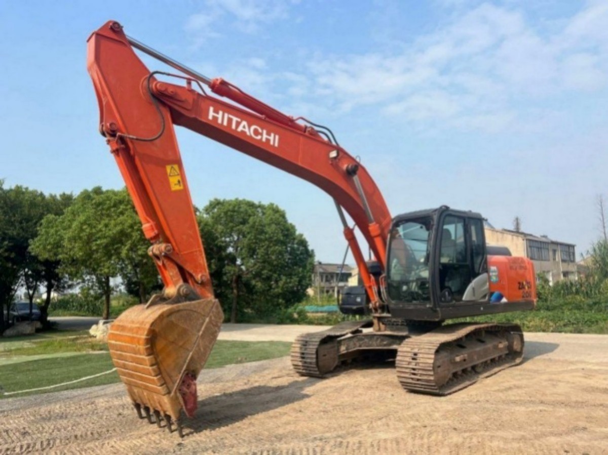 Used Hitachi ZX200-5A Crawler Excavator for Sale