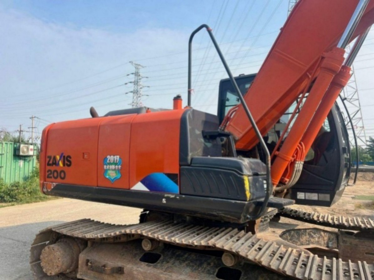 Used Hitachi ZX200-5A Crawler Excavator for Sale - 图片 4