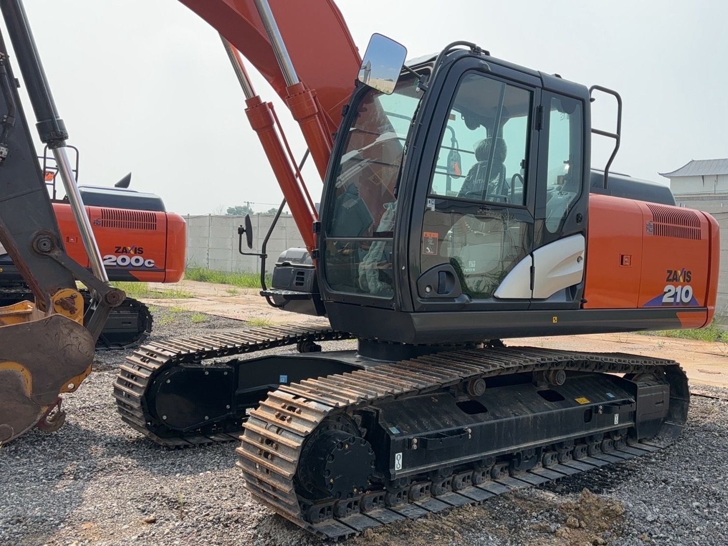 New Hitachi ZX210-6A Crawler Excavator for Sale - 图片 2