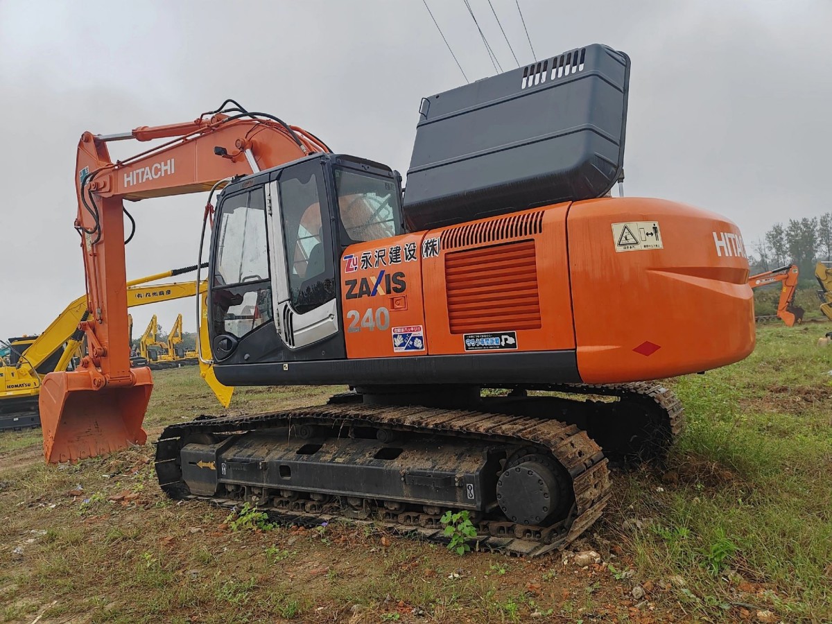 Used Hitachi ZX240 Crawler Excavator for Sale
