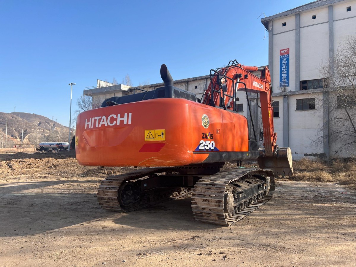 Used Hitachi ZX250 Crawler Excavator for Sale - 图片 3