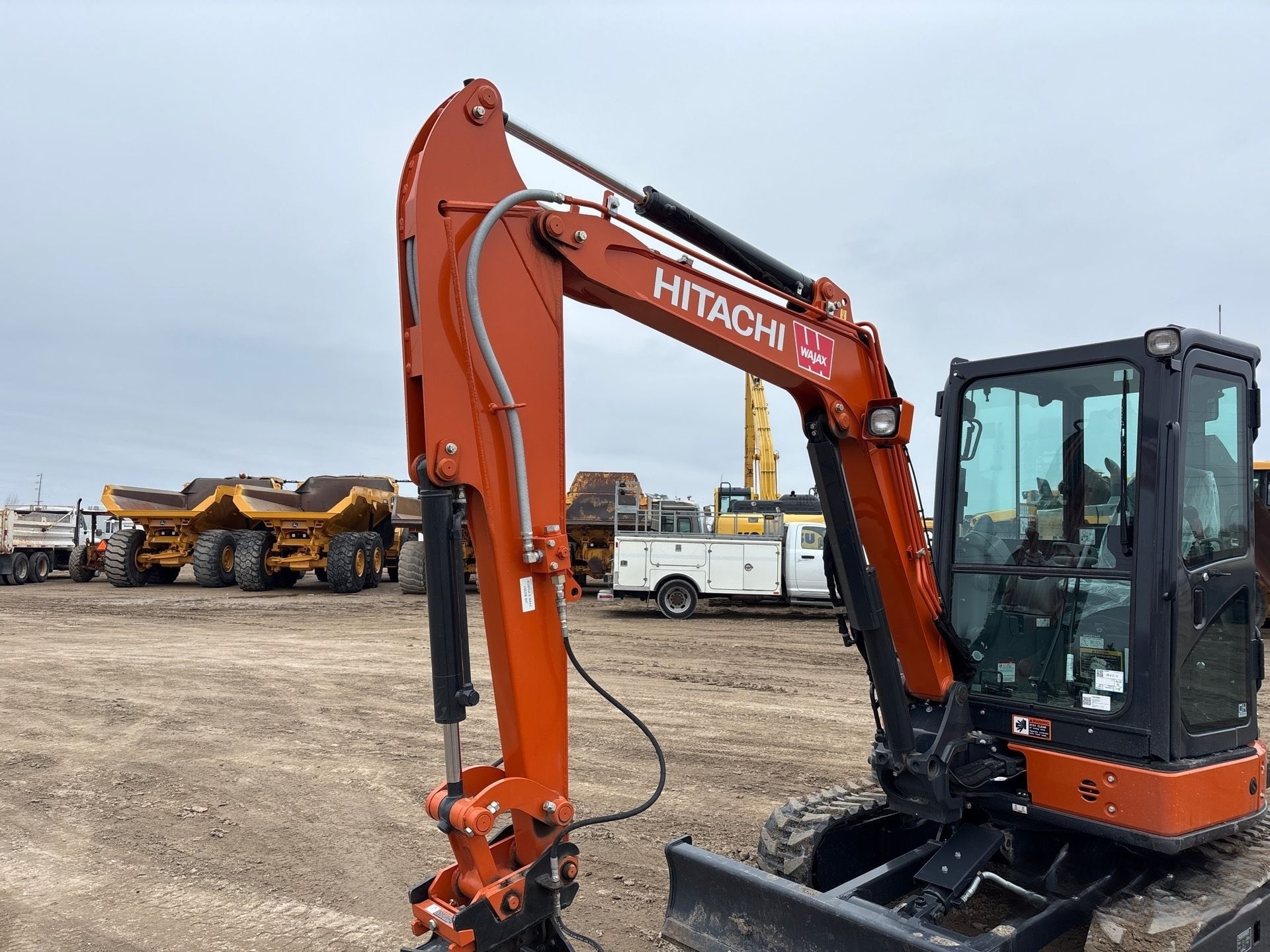 Used Hitachi ZX35U Crawler Excavator for Sale - 图片 6