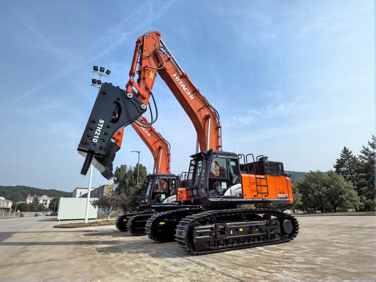 Used Hitachi ZX550LCH-6A Crawler Excavator for Sale