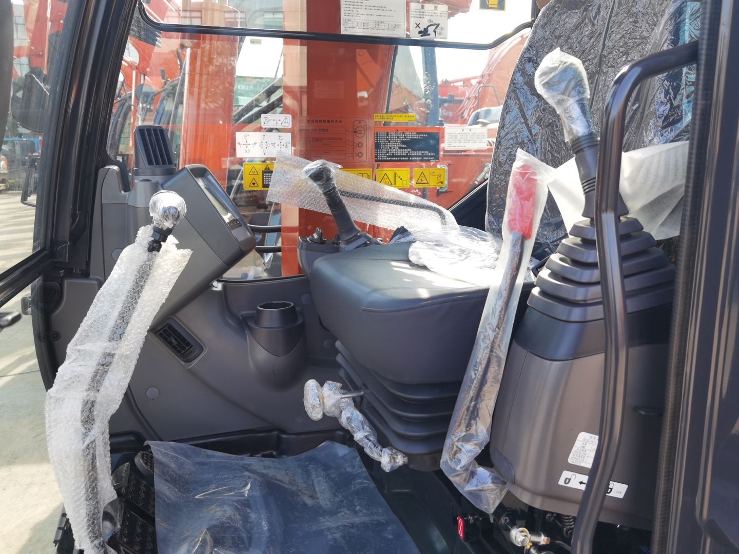 New Hitachi ZX65-6A Crawler Excavator for Sale - 图片 5