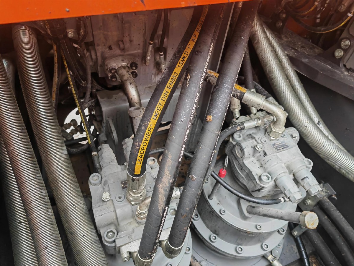 Used Hitachi ZX730LCH-6A Crawler Excavator for Sale - 图片 11