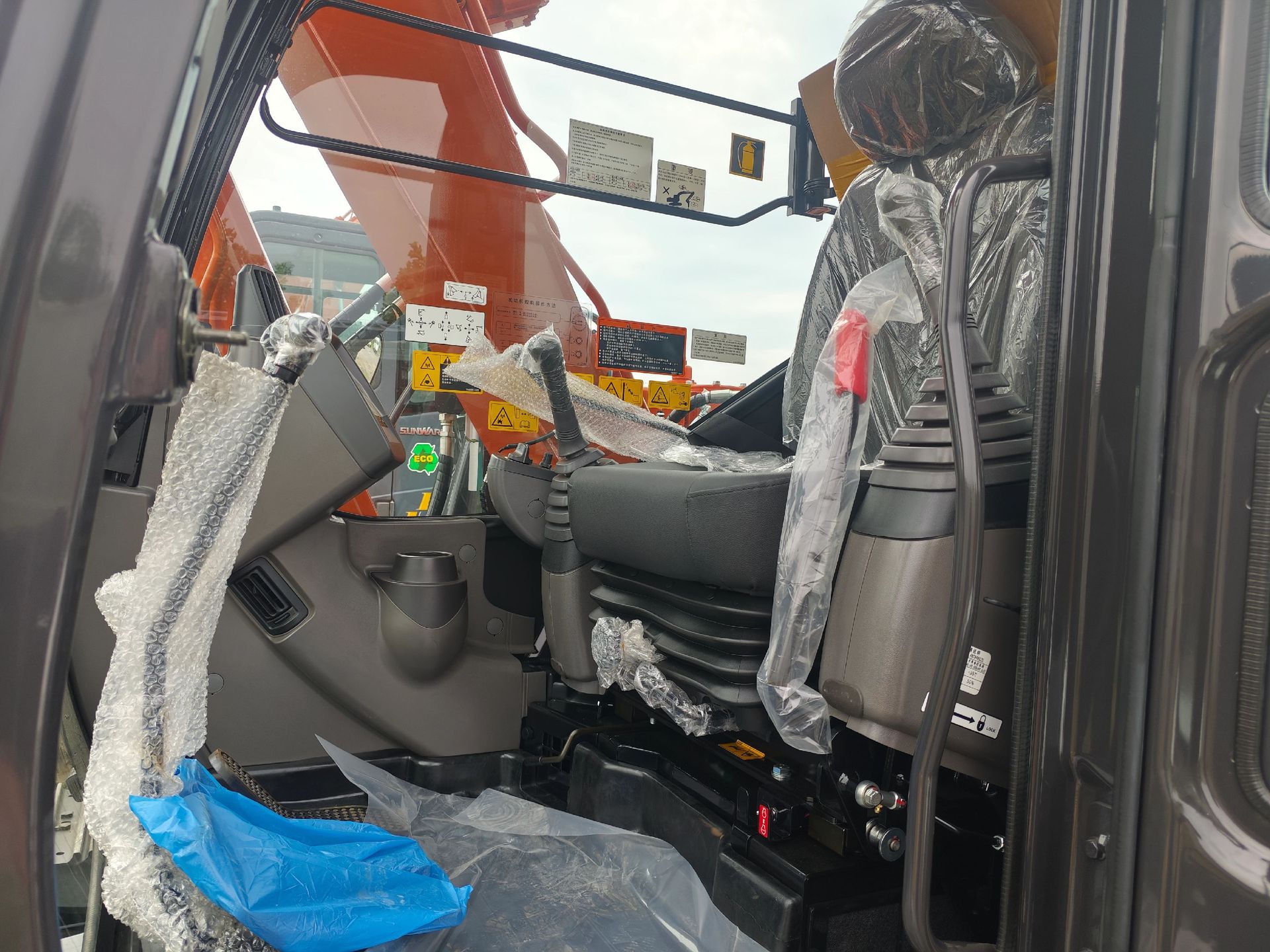 New Hitachi ZX75-6A Crawler Excavator for Sale - 图片 11