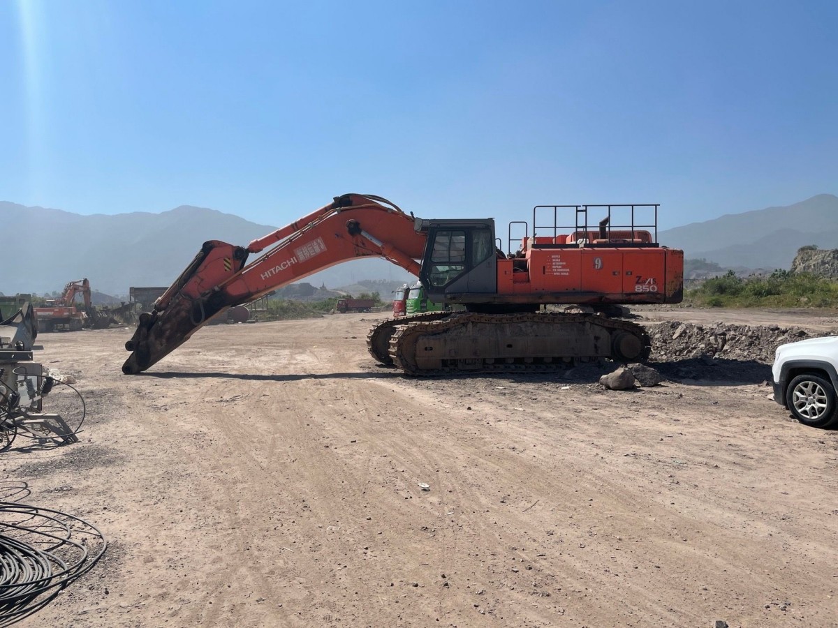 Used Hitachi ZX850-3 Crawler Excavator for Sale