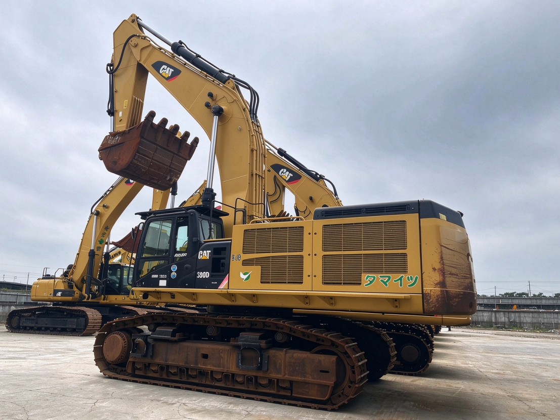 Used CAT 390D Crawler Excavator for Sale