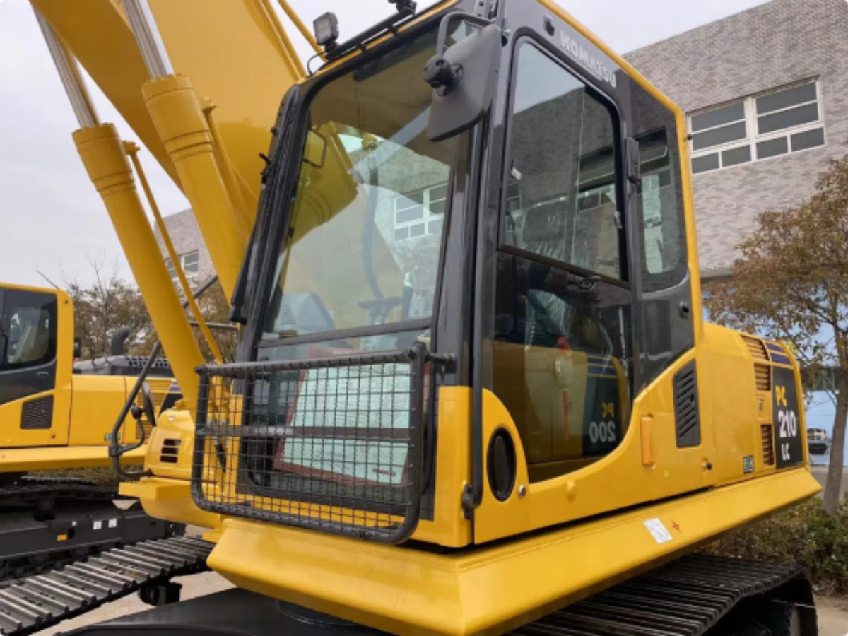 Used Komatsu PC210-8 Crawler Excavator for Sale - 图片 5