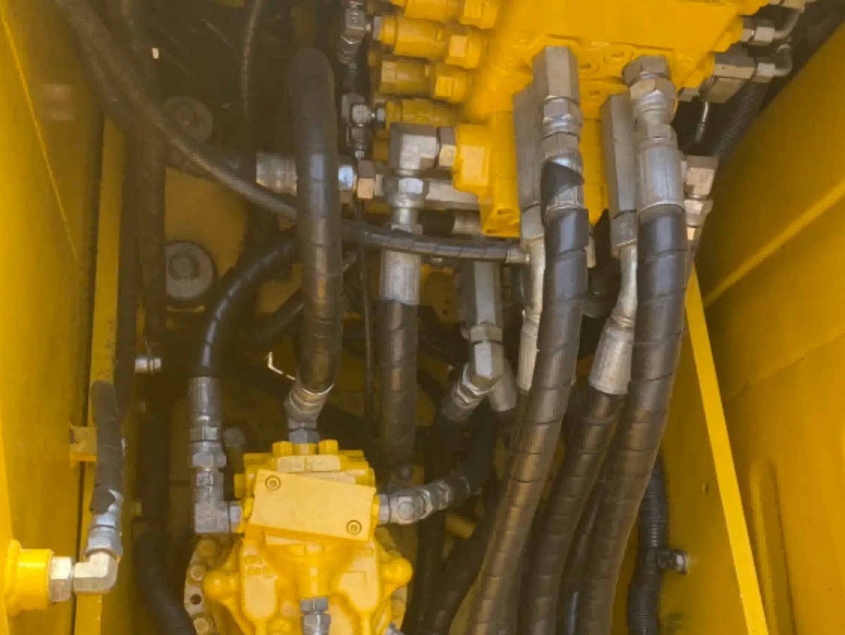 Used Komatsu PC110-7 Crawler Excavator for Sale - 图片 6