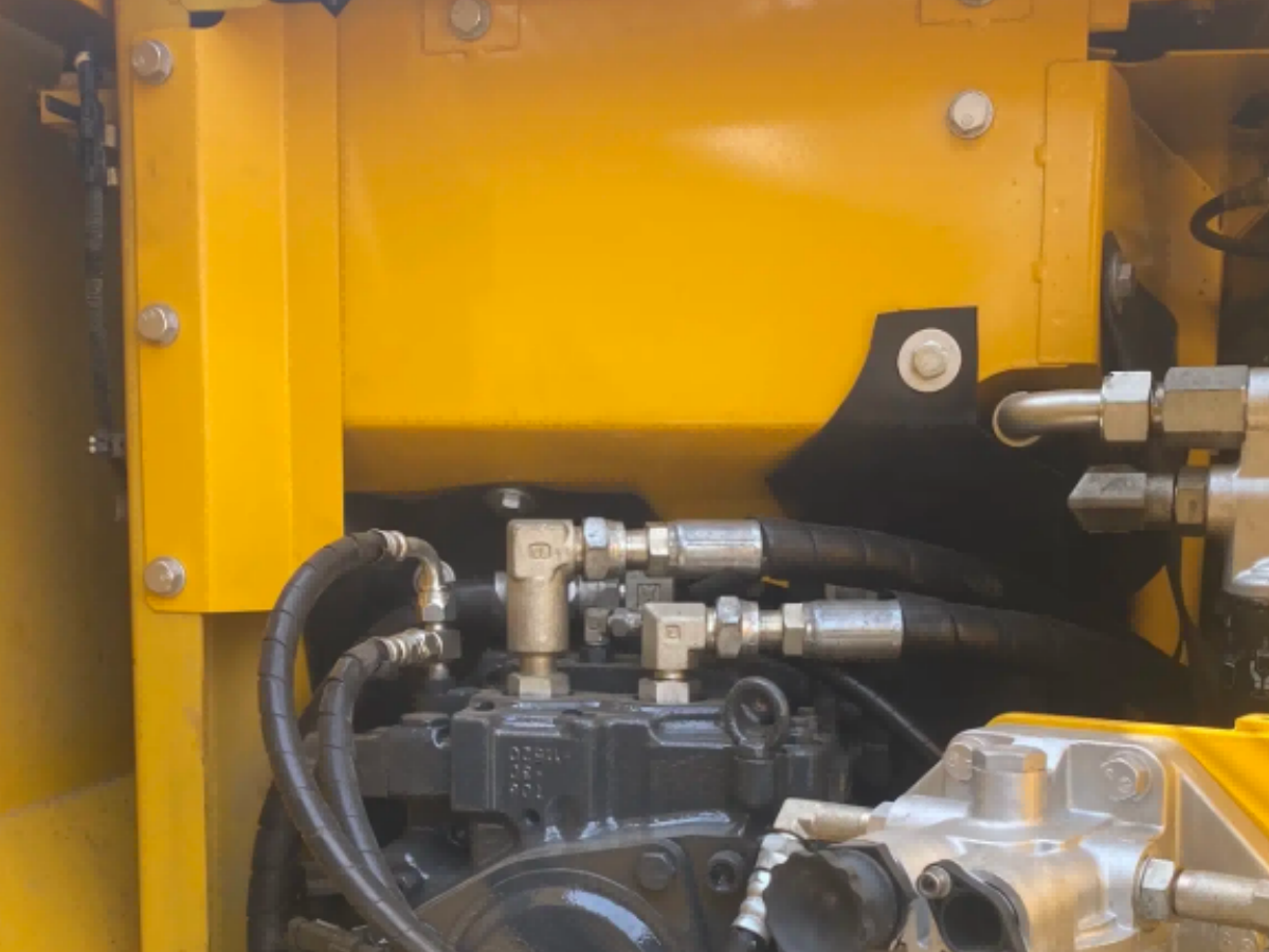 Used Komatsu PC110-7 Crawler Excavator for Sale - 图片 7
