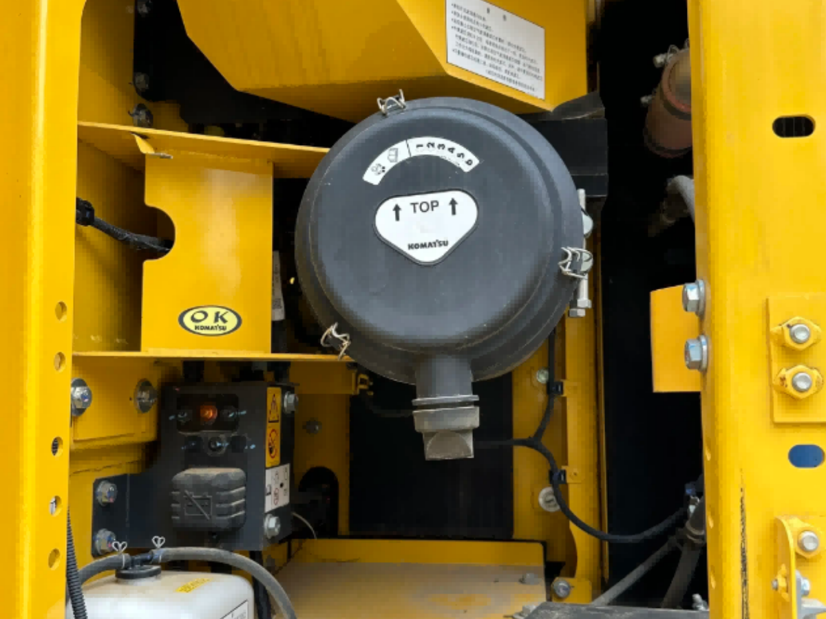 Used Komatsu PC200-7 Crawler Excavator for Sale - 图片 9