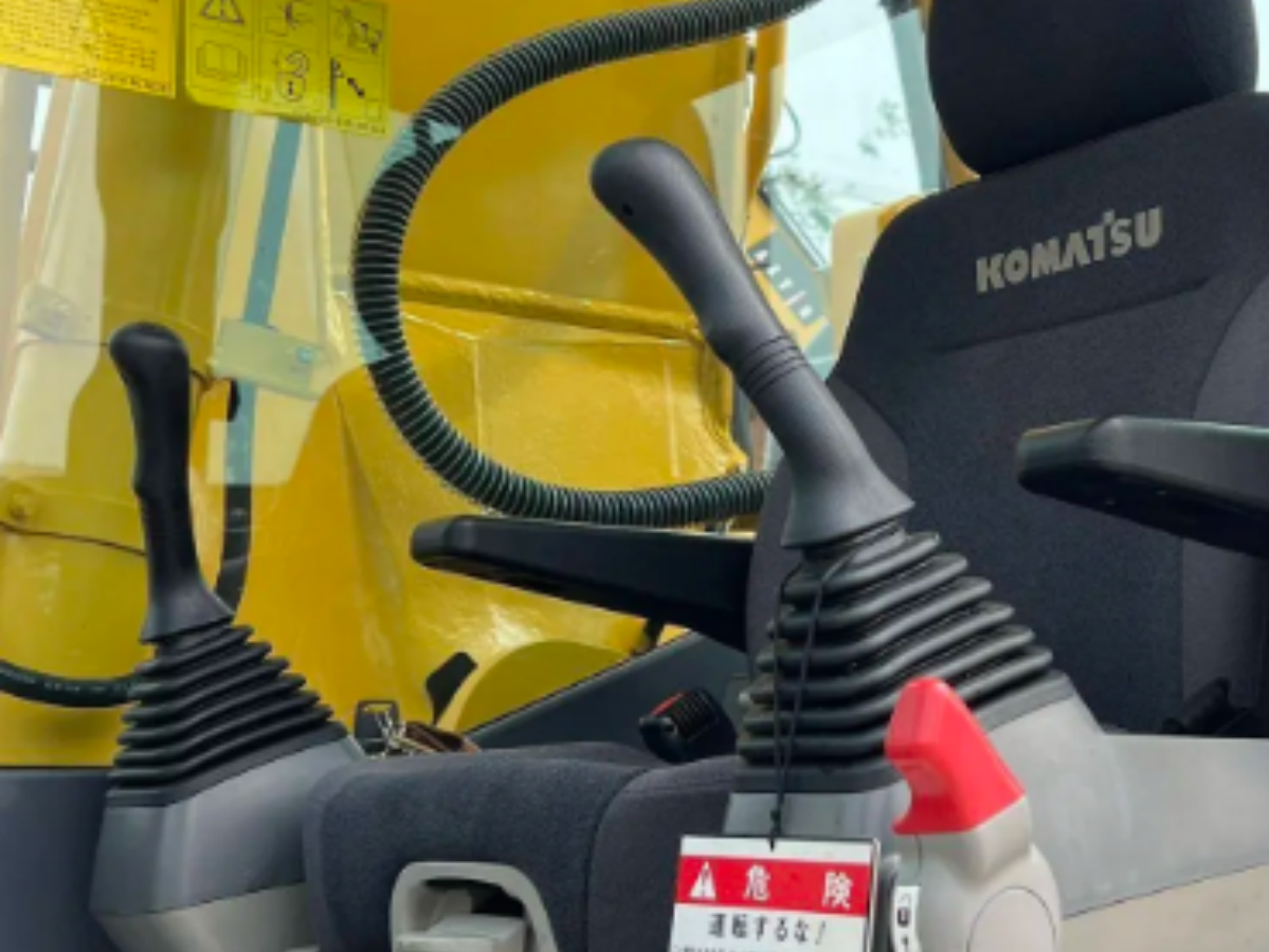 Used Komatsu PC200-11 Crawler Excavator for Sale - 图片 6