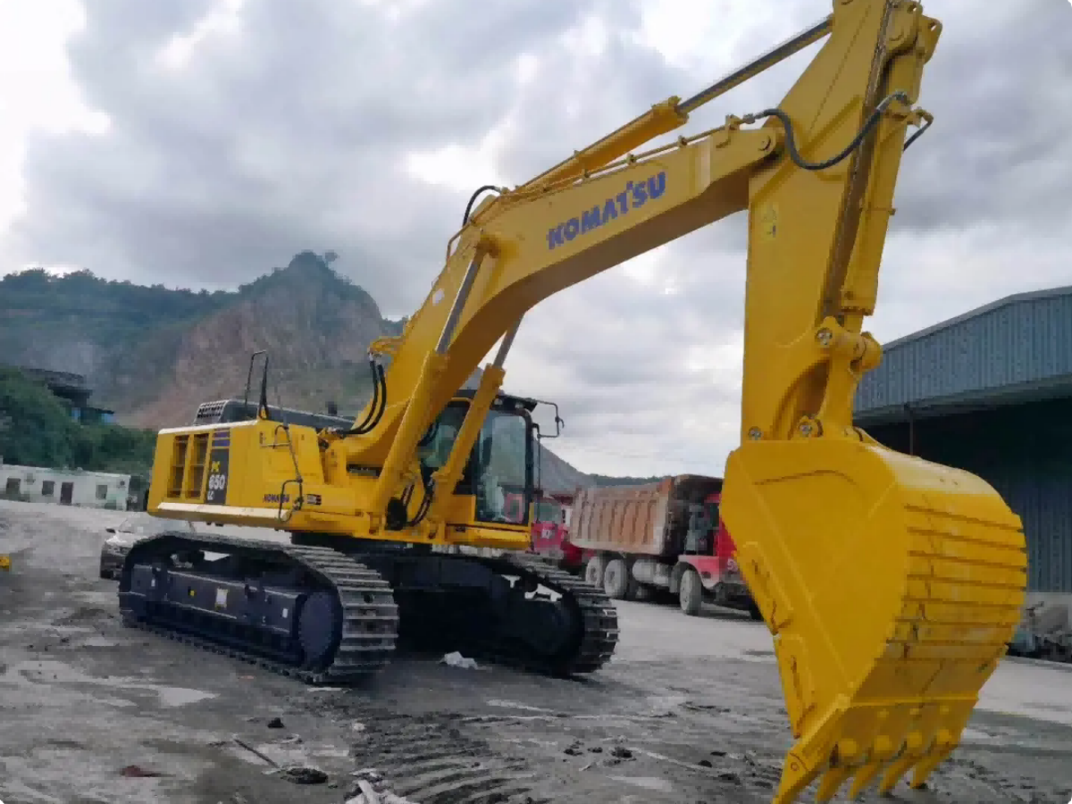 New Komatsu PC650LC-11M0 Crawler Excavator for Sale - 图片 5