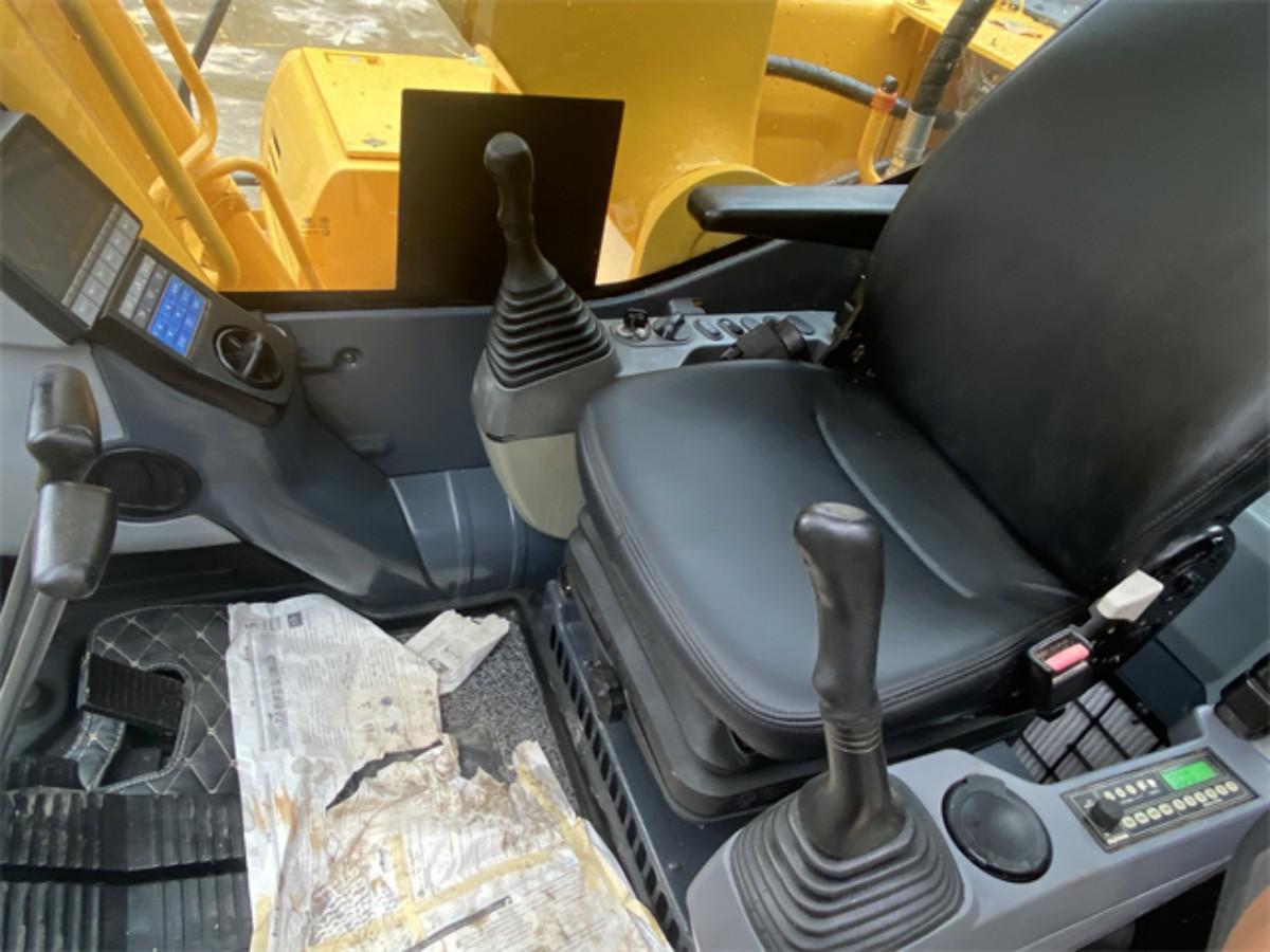Used Komatsu PC220-6 Crawler Excavator for Sale - 图片 7