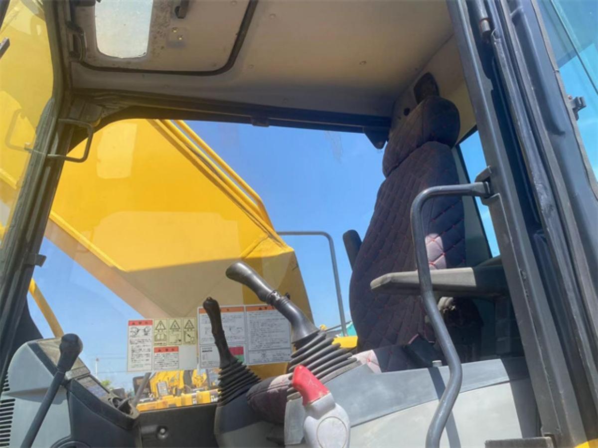 Used Komatsu PC220-8 Crawler Excavator for Sale - 图片 6