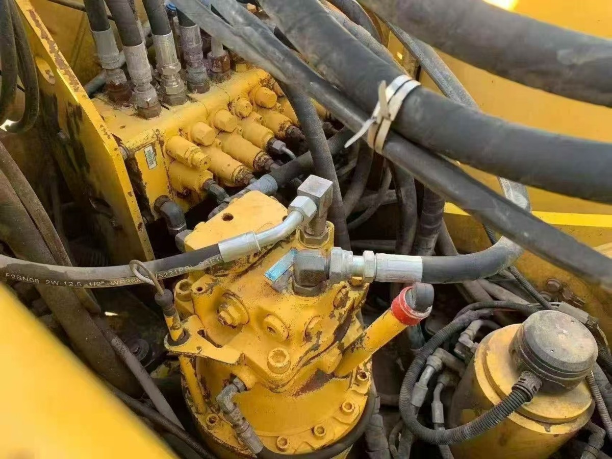 Used Komatsu PW160 Wheel Excavator for Sale - 图片 7