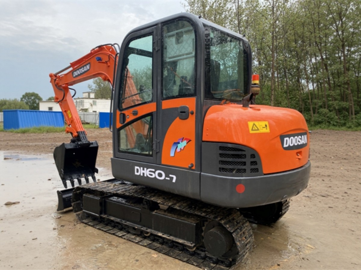 Used DOOSAN DH60-7 Crawler Excavator for Sale - 图片 2