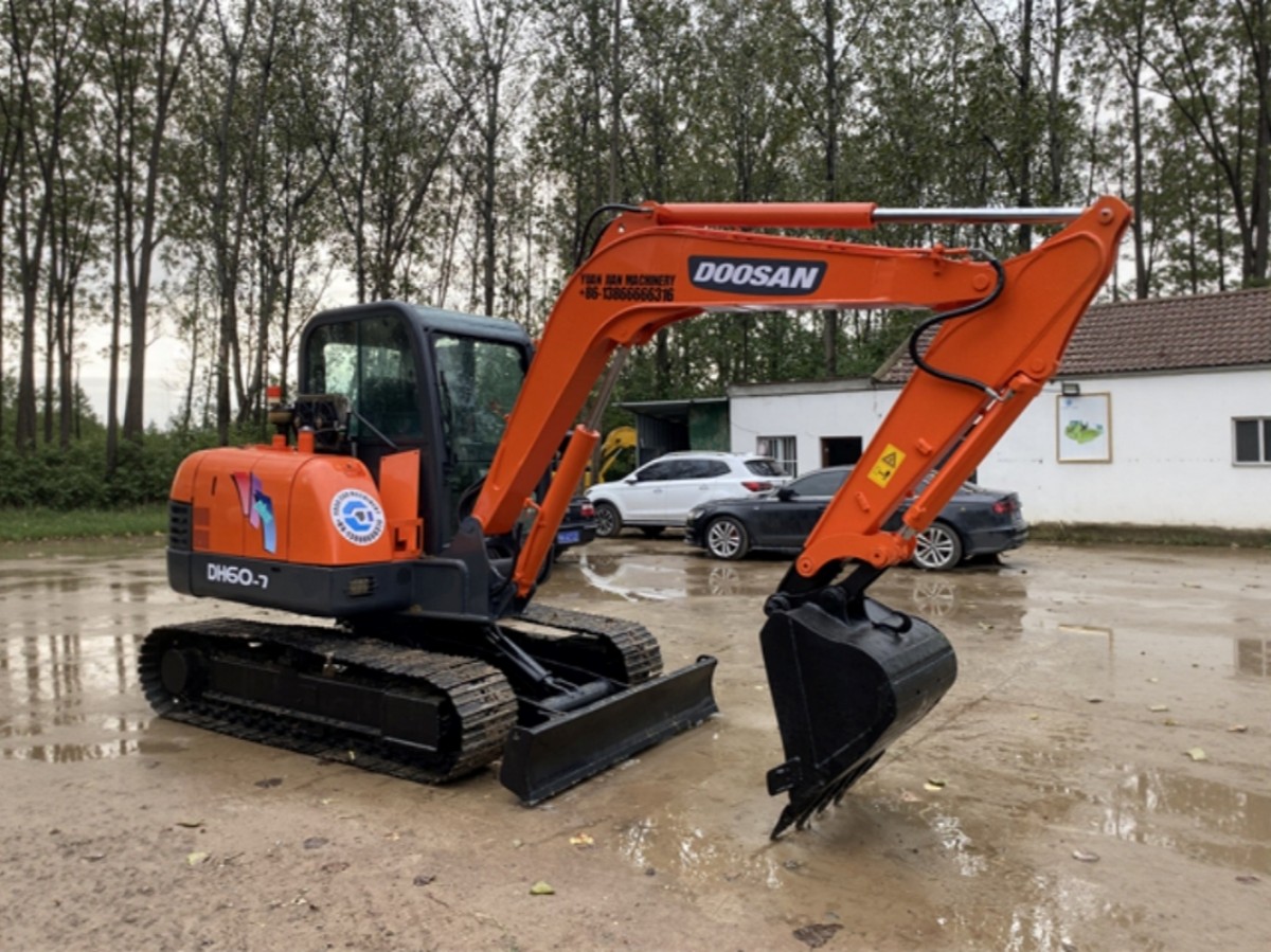 Used DOOSAN DH60-7 Crawler Excavator for Sale - 图片 4