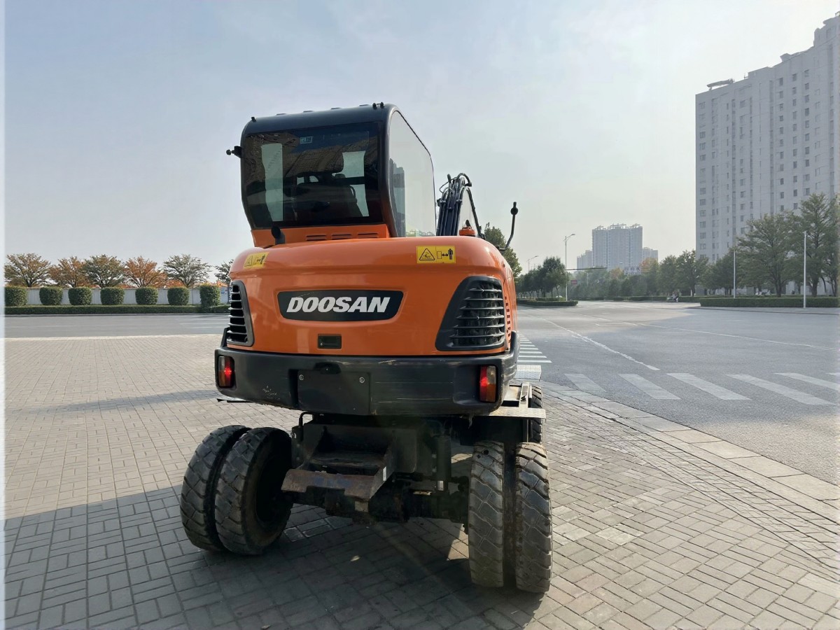 Used DOOSAN DX60W Wheel Excavator for Sale - 图片 10