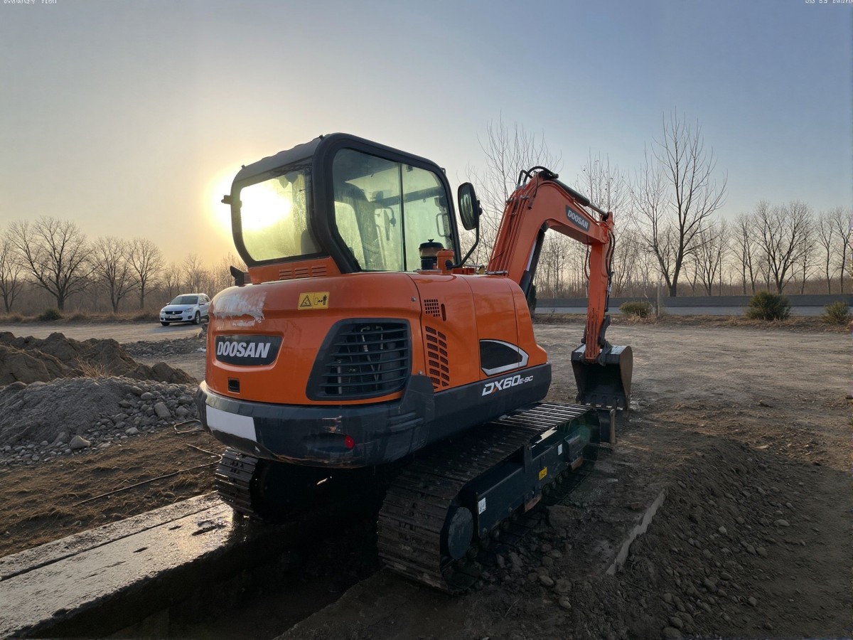 Used DOOSAN DX60E-9C Crawler Excavator for Sale - 图片 2
