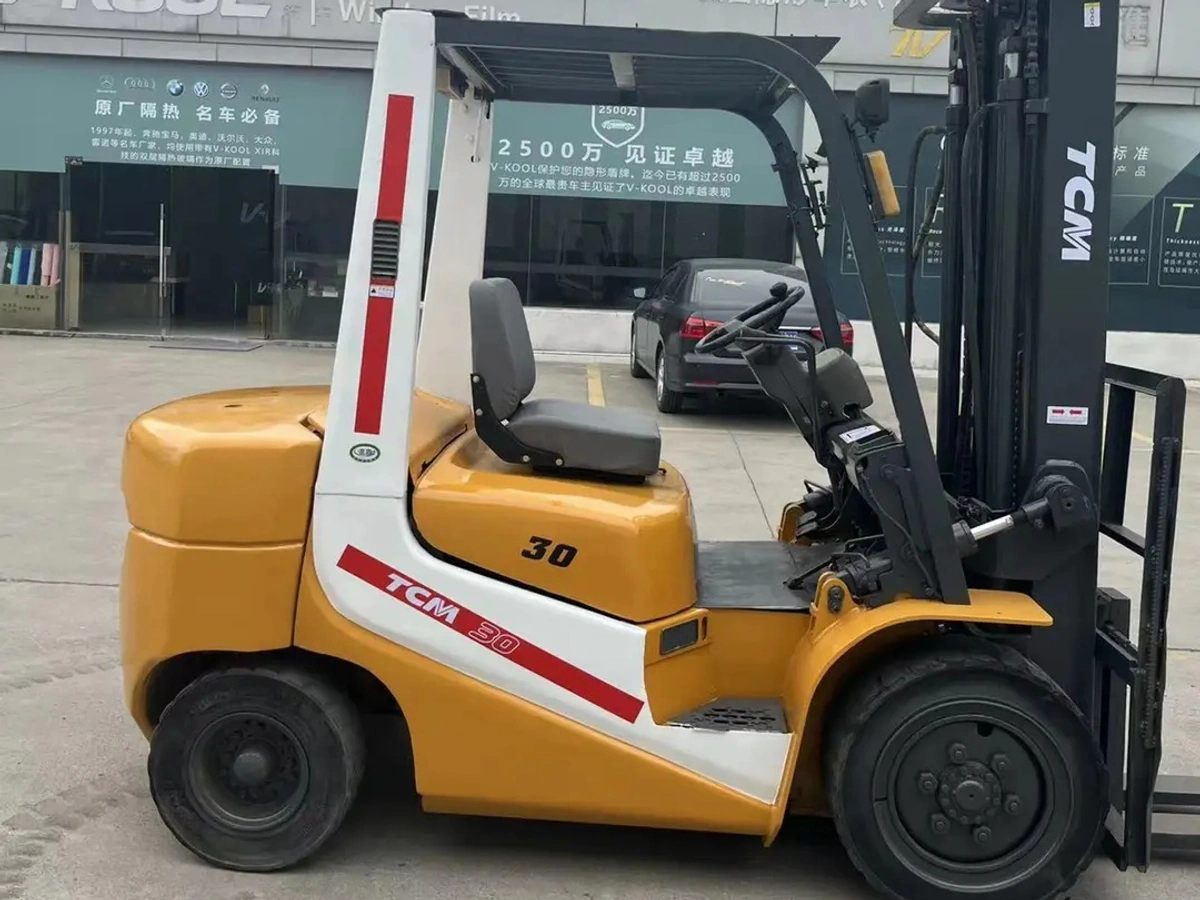 Used TCM FD30 Forklift for Sale